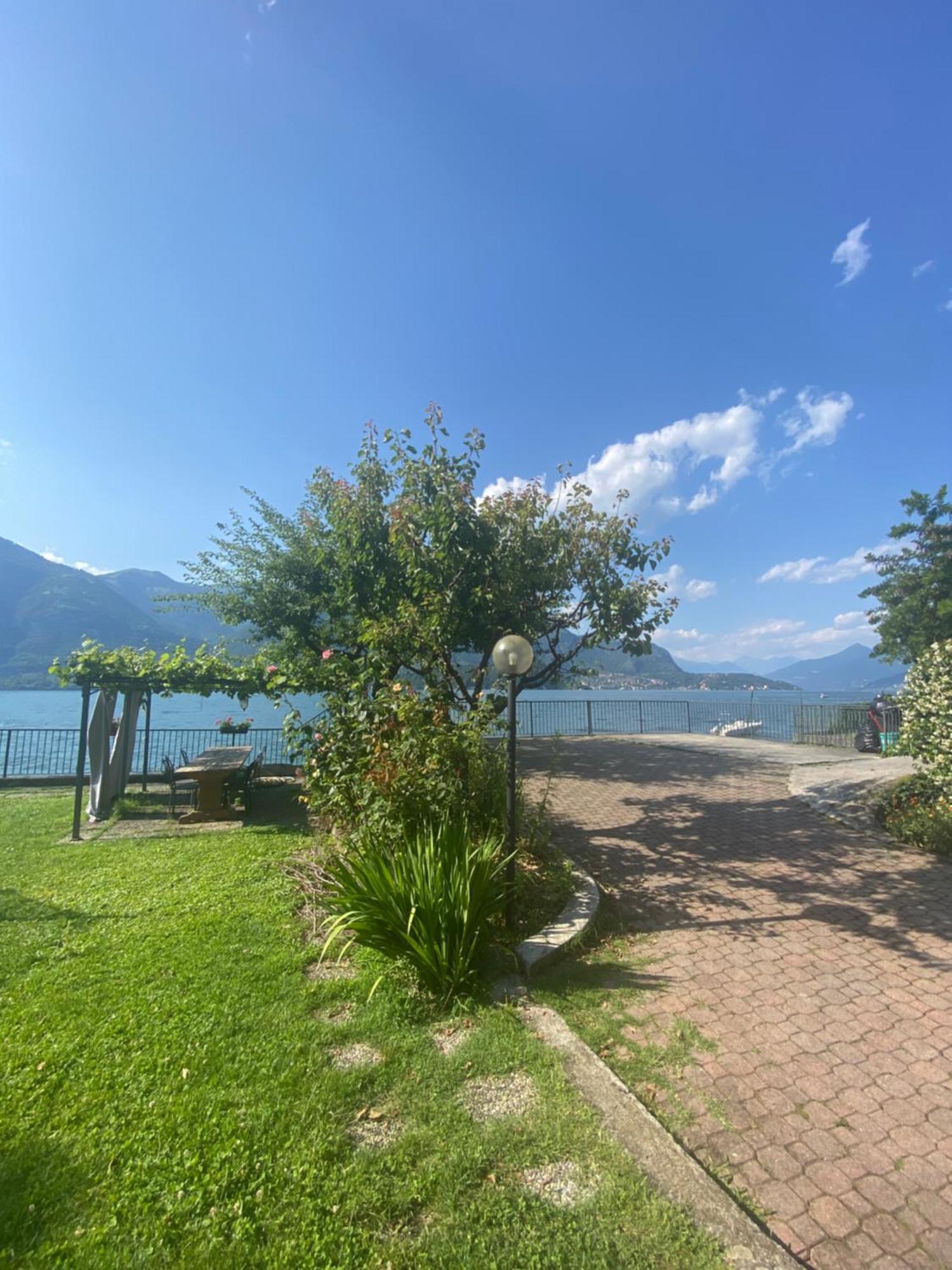 Peonia Apartment - Appartamento Vista Lago Lezzeno Kültér fotó