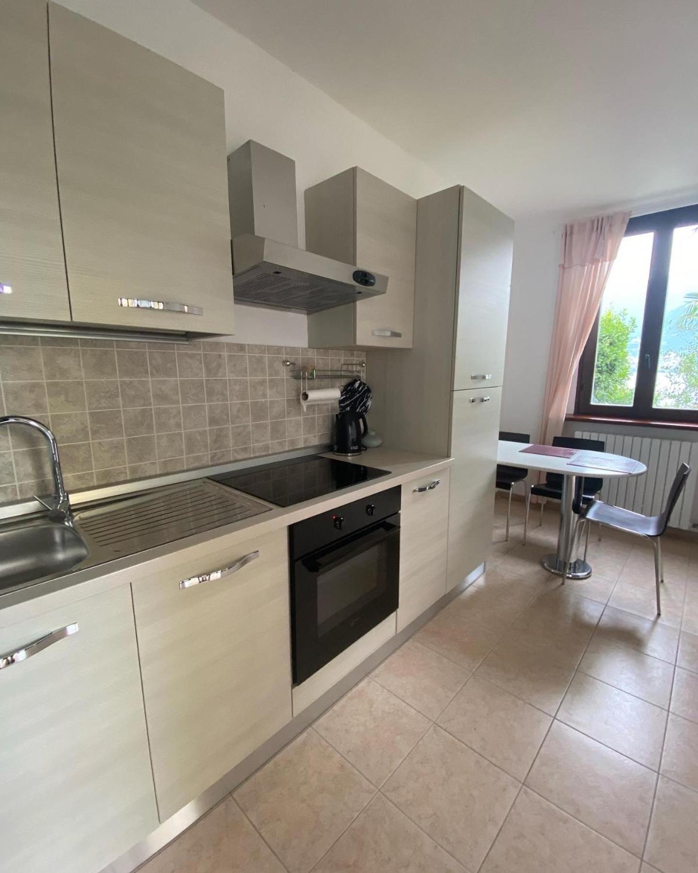 Peonia Apartment - Appartamento Vista Lago Lezzeno Kültér fotó